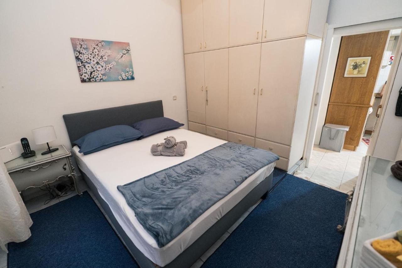Marina Apartment Пирей Экстерьер фото