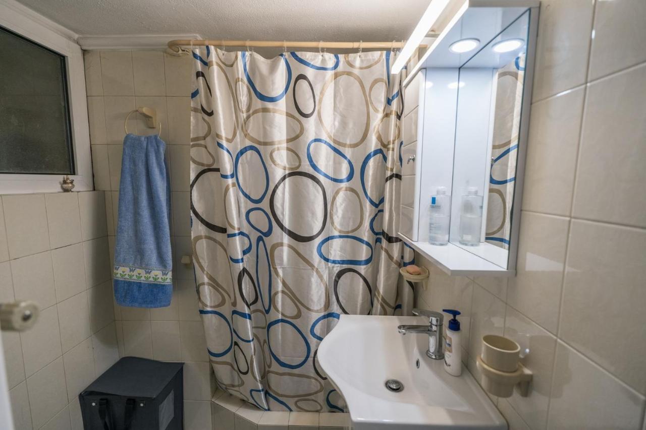 Marina Apartment Пирей Экстерьер фото