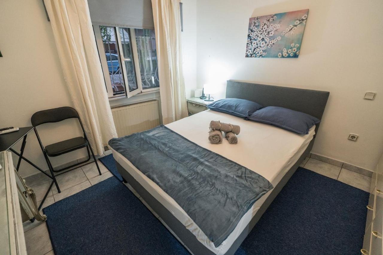 Marina Apartment Пирей Экстерьер фото