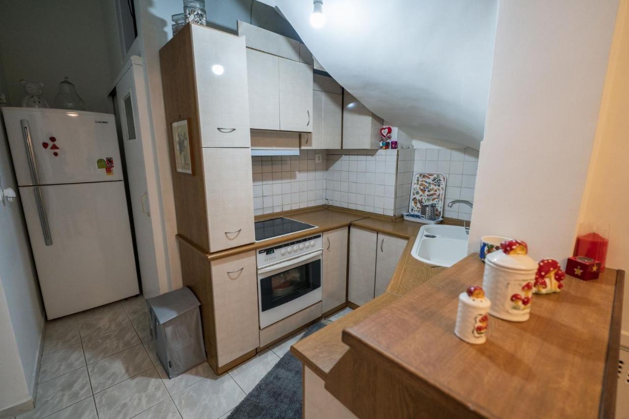 Marina Apartment Пирей Экстерьер фото