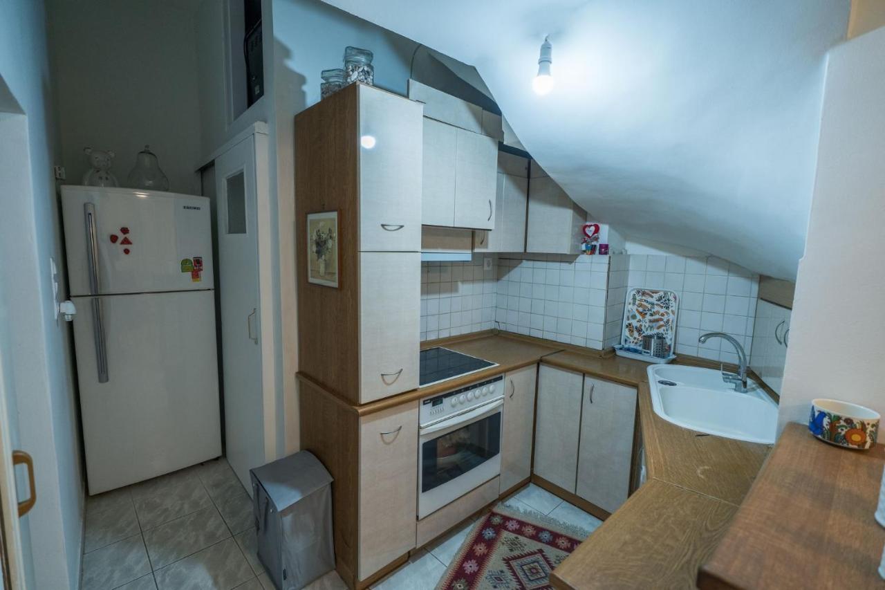 Marina Apartment Пирей Экстерьер фото